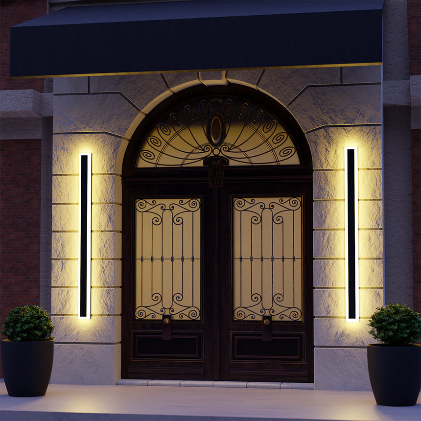 Wall Lamp with Metal and Acrylic Finish for Garden | OroDwell