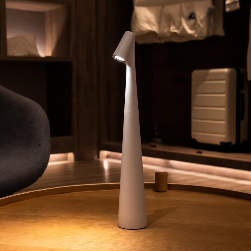 aluminum-body cordless table lamp - color temperature setting view