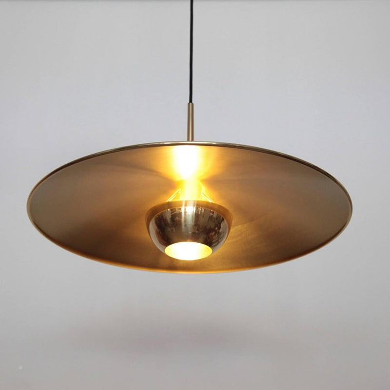 Retro Modern Pendant Lamp Close-Up of Metal Finish