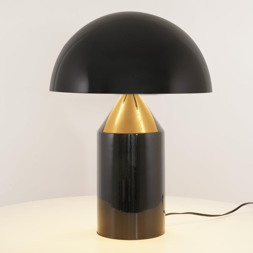 Table lamp on-off push button switch detail