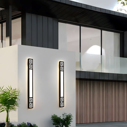 Weatherproof wall sconce for entryway