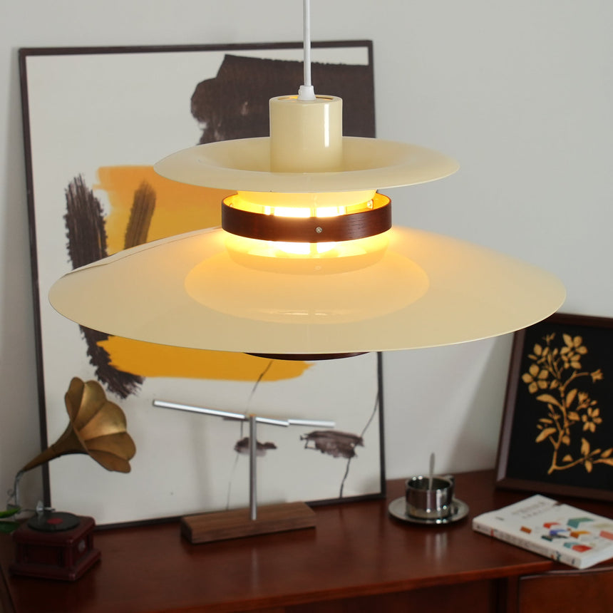Sophisticated Pendant Lamp Installed Above Dining Table