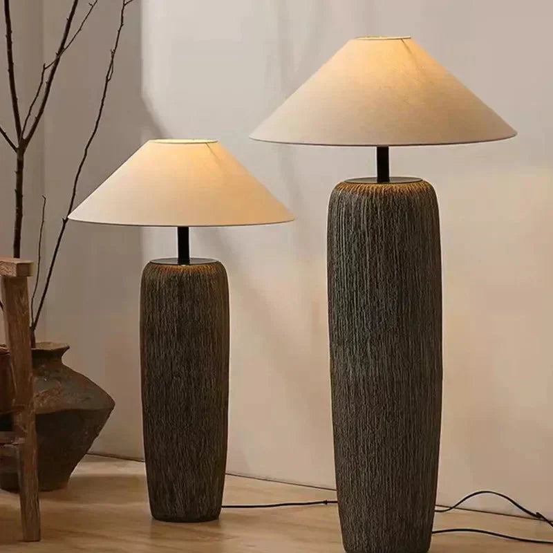 Warm LED table light for everyday use