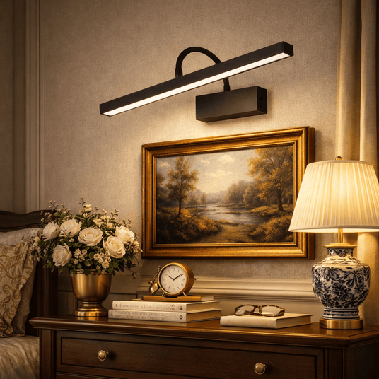 Traditional wall sconce