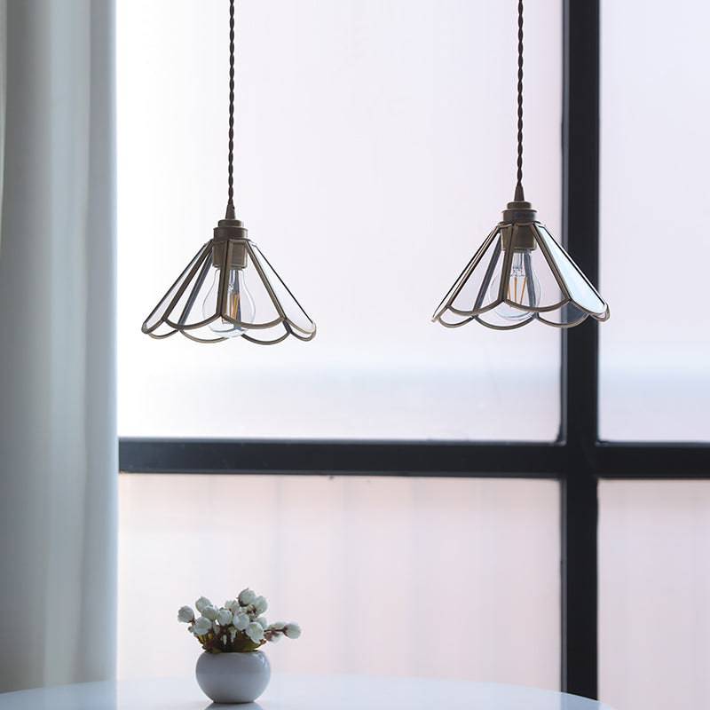 Brass pendant light for welcoming interior atmosphere