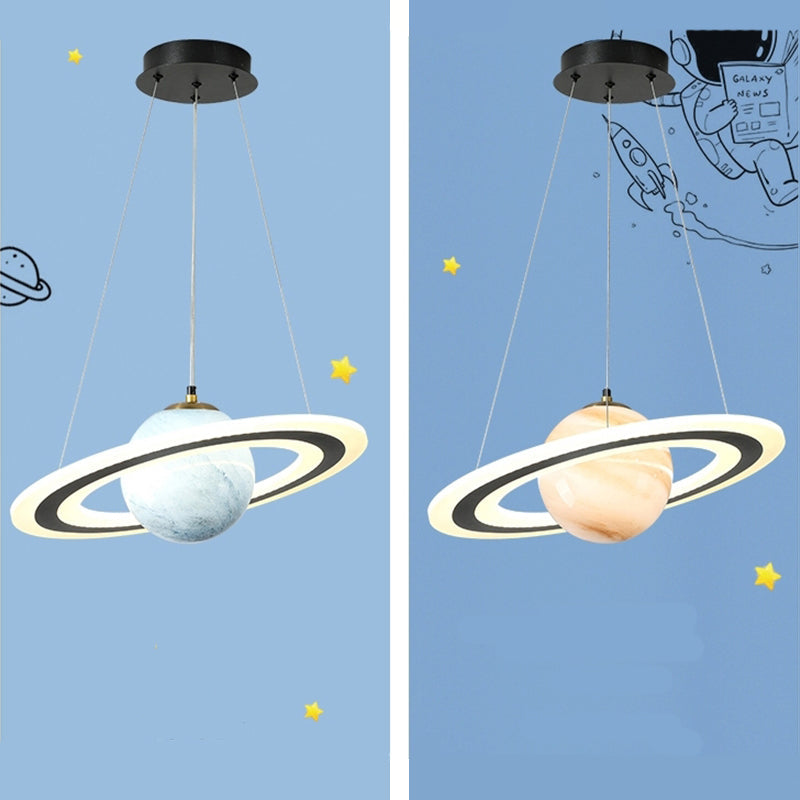 Planet pendant lamp dimmable warm white close-up