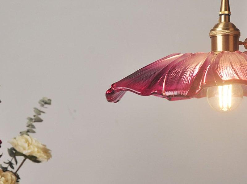 Vintage-Inspired Pendant Light for Restaurant Decor