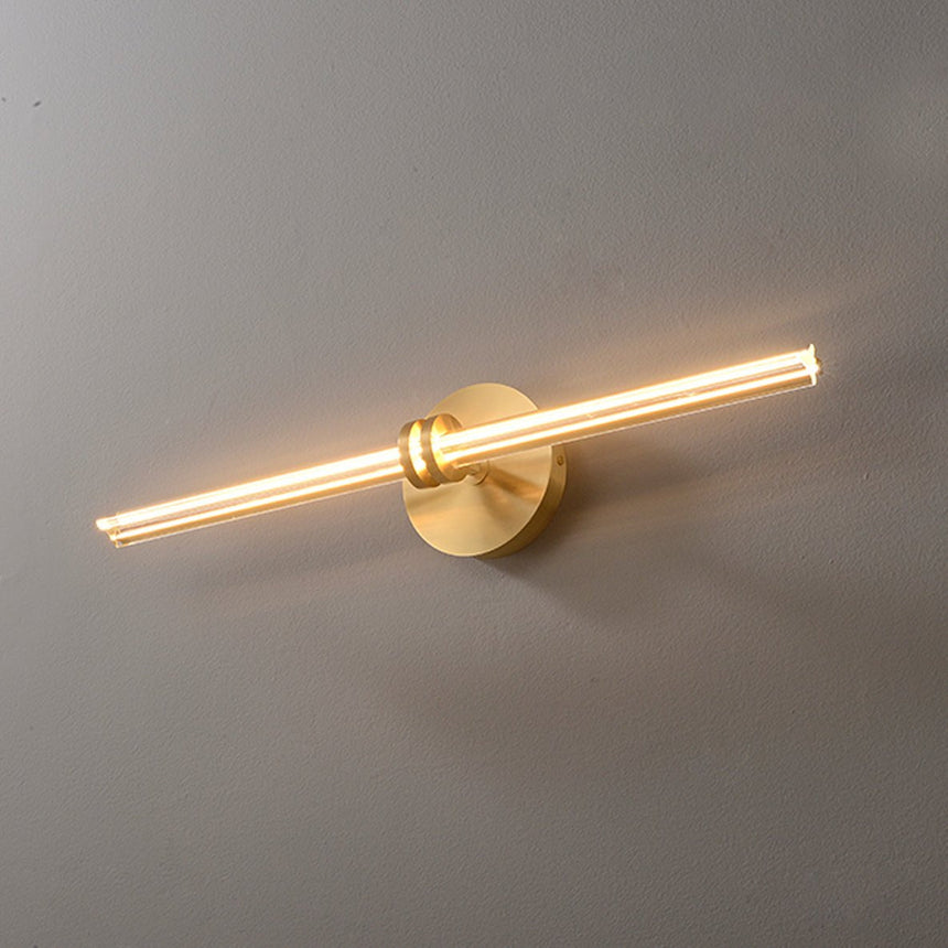 The lit rod seen closer, the light running end to end through the glass