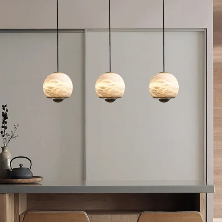 Chandelier In Marble And Alabaster Finish - OroDwell