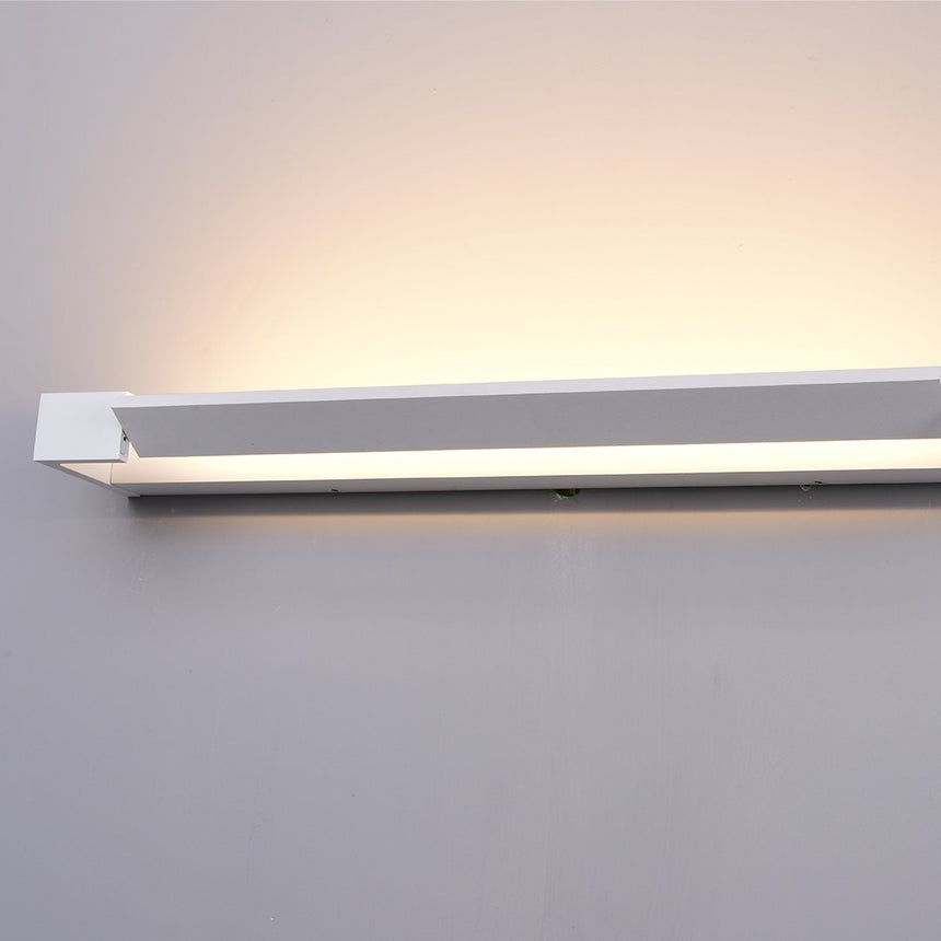 AeroLuma Aluminum Wall Lamp for hallway | OroDwell