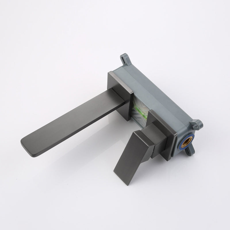 Single-Handle Minimalist Bathroom Faucet