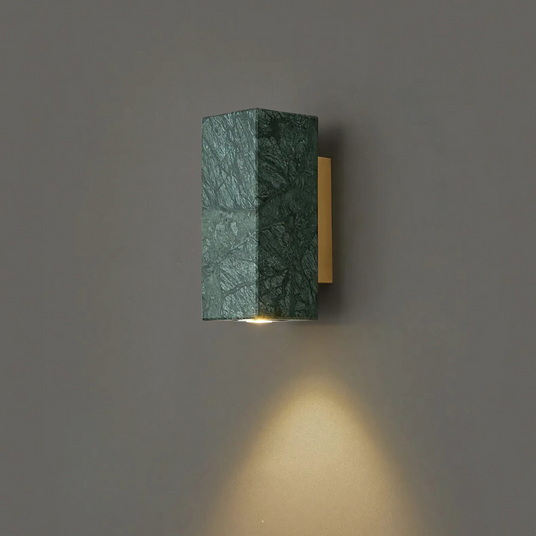 Wall mounted light fixture