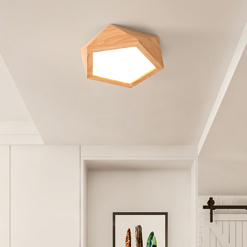 Recessed ceiling light for compact room spaces
