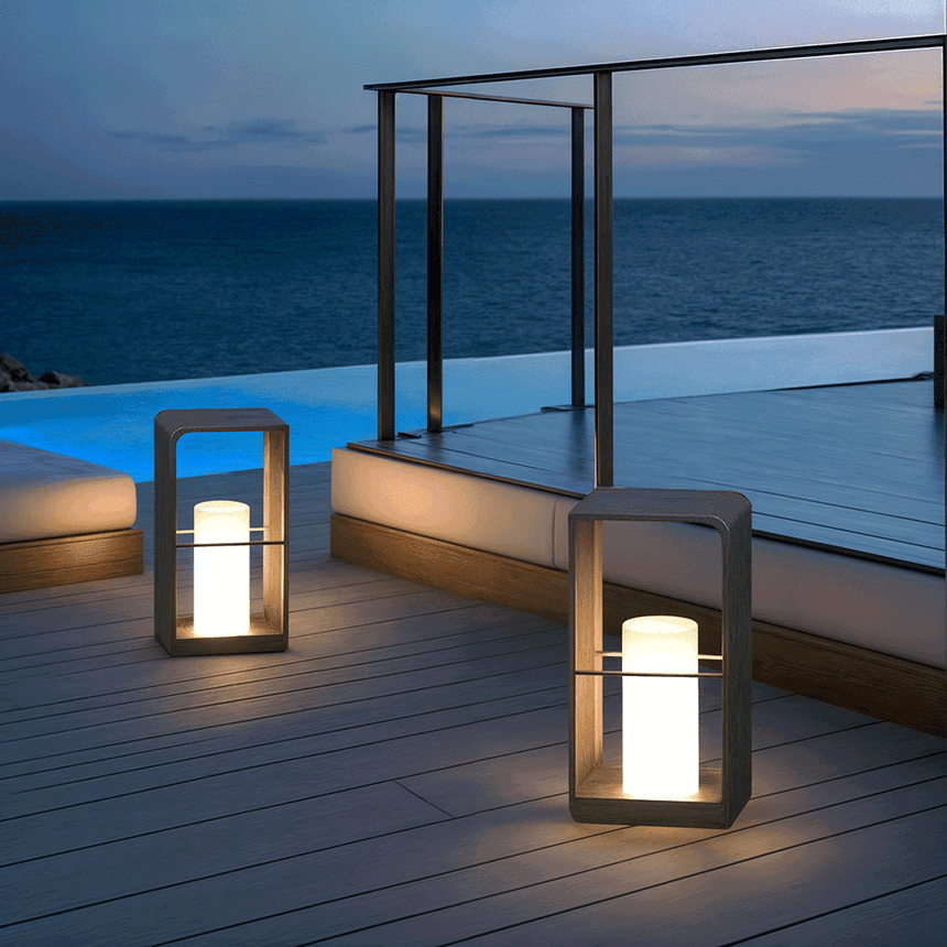 Amara Solar Garden Lamp for Patio