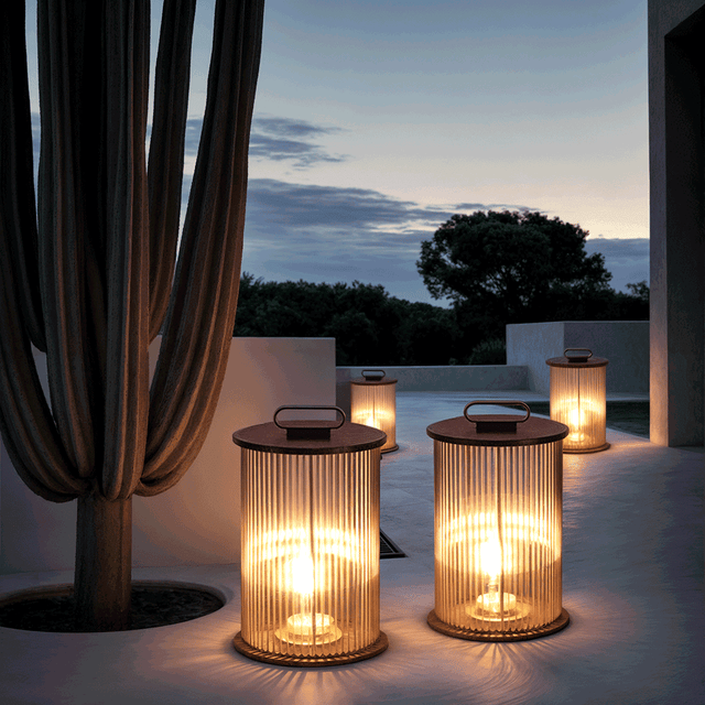 Waterproof outdoor lantern light for garden