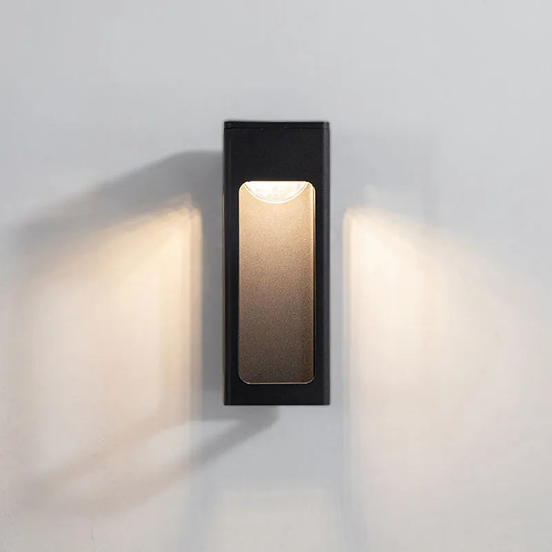 Easy installation wall lamp for garden