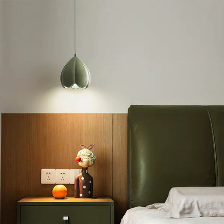 Glass hanging lamp with E14 fitting for warm ambiance