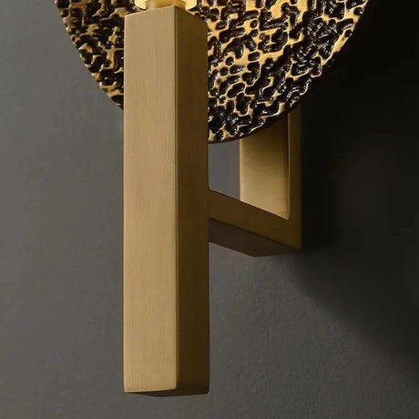Dimmable wall sconce for bedroom