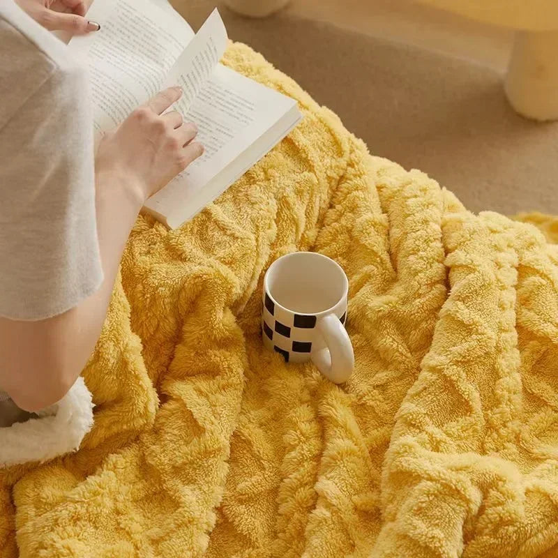 Plush blanket flannel and wool detail
