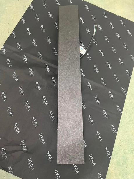 LED wall light for walkway lighting