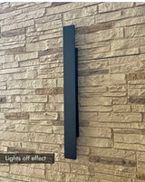 Patio wall lamp with even illumination