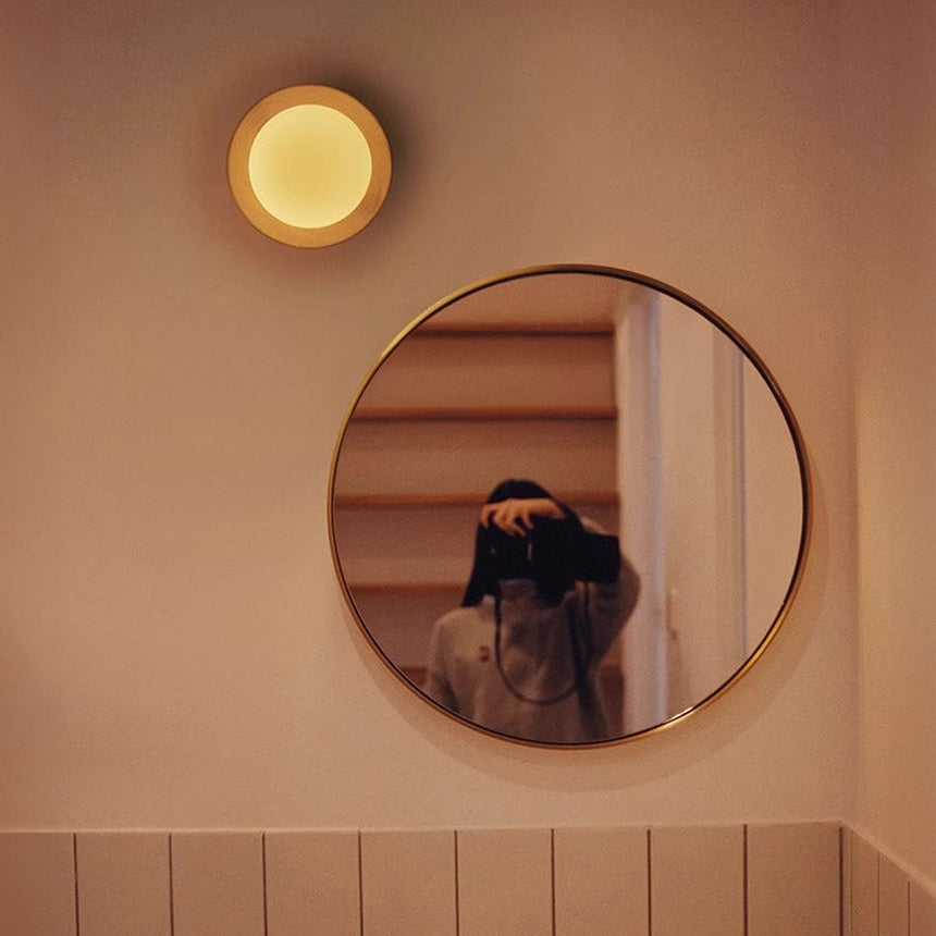 Natural Wood Wall Light Fixture Design