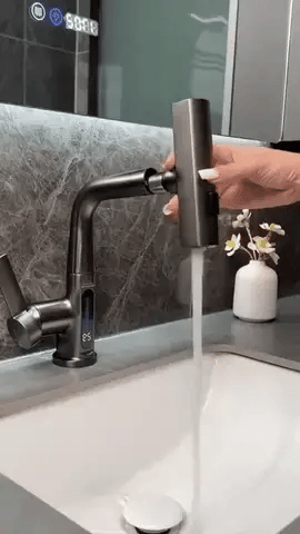 Pull-out kitchen faucet - 360-degree swivel rotation