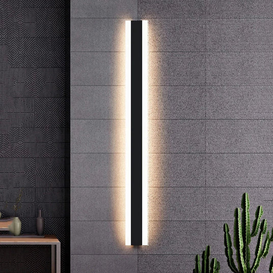 Weatherproof wall light for driveways