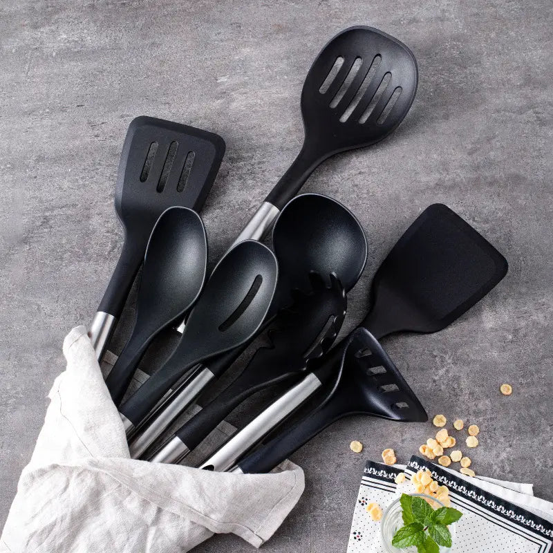 Heat-resistant nylon utensil set for modern kitchens