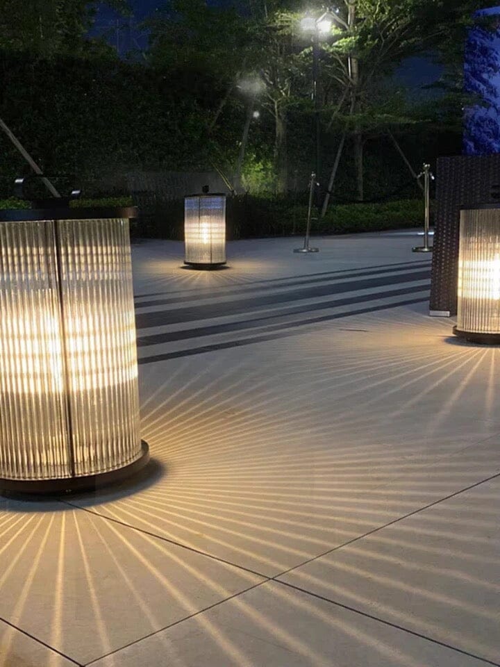 Lantern light dimensions for outdoor use