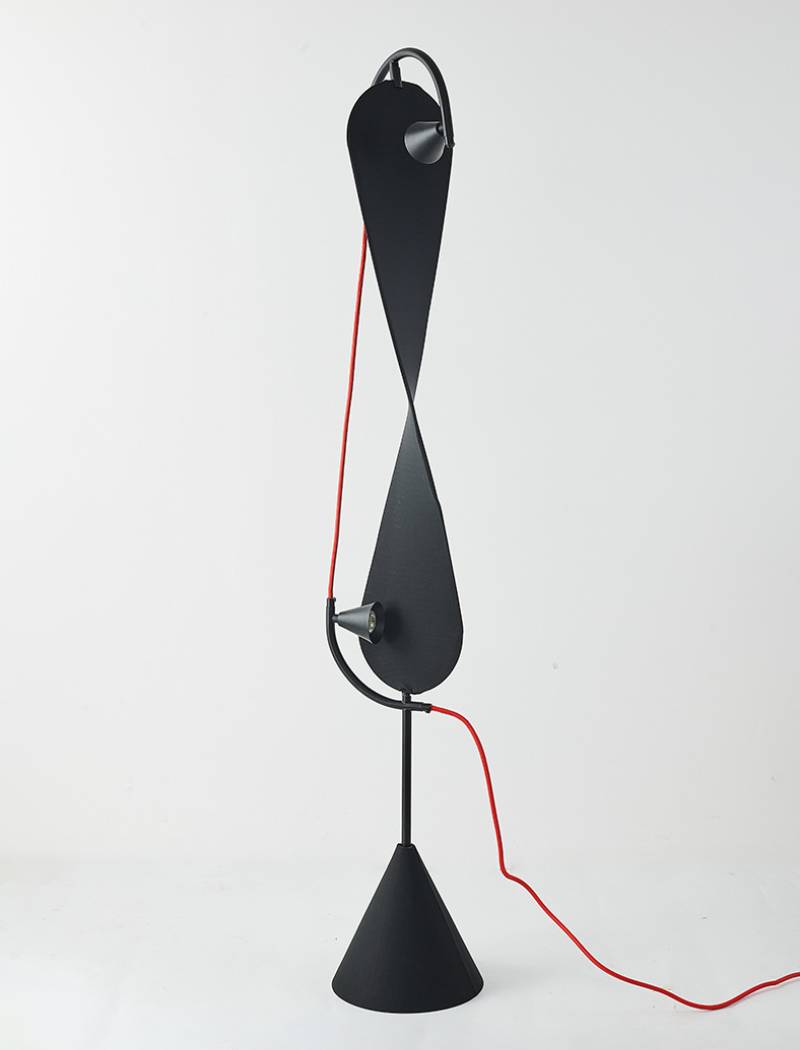 Artistic standing lamp with adjustable light temperature