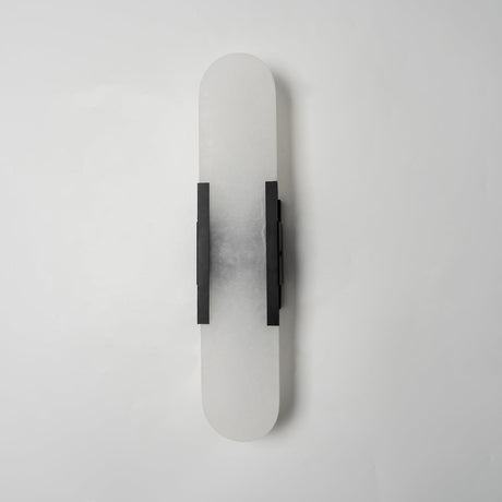 Lunara alabaster wall lamp close-up alabaster veining detail