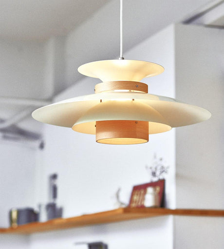 Pendant Lamp for Warm Inviting Home Ambiance