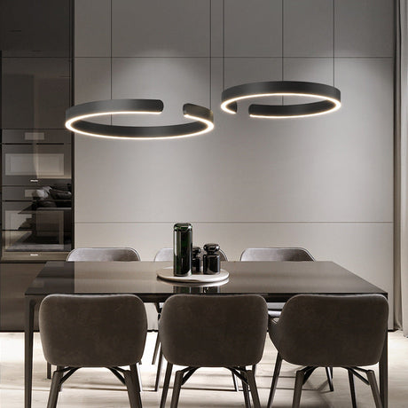Circular metal pendant light for dining rooms