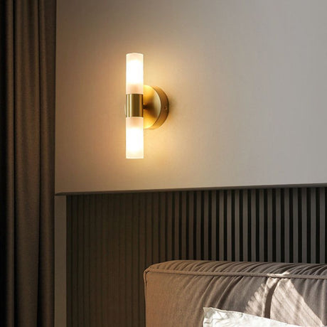 Easy installation wall sconce for hallway