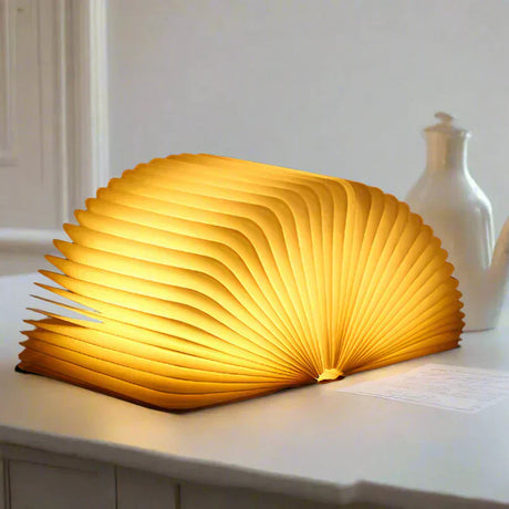 3D folding wood-finish lamp for bedside reading