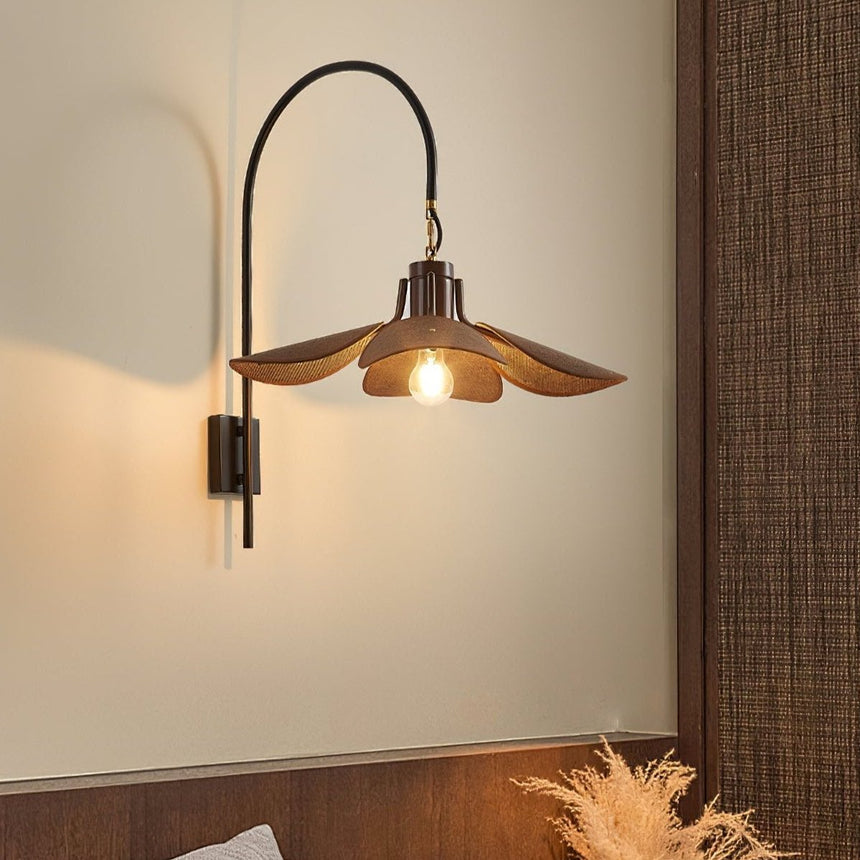 FloraNova Wall Lamp Close-Up Detail - OroDwell