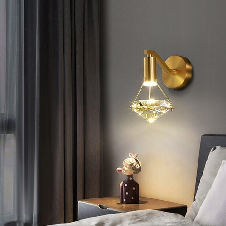 Crystal lighting fixture with sparkle