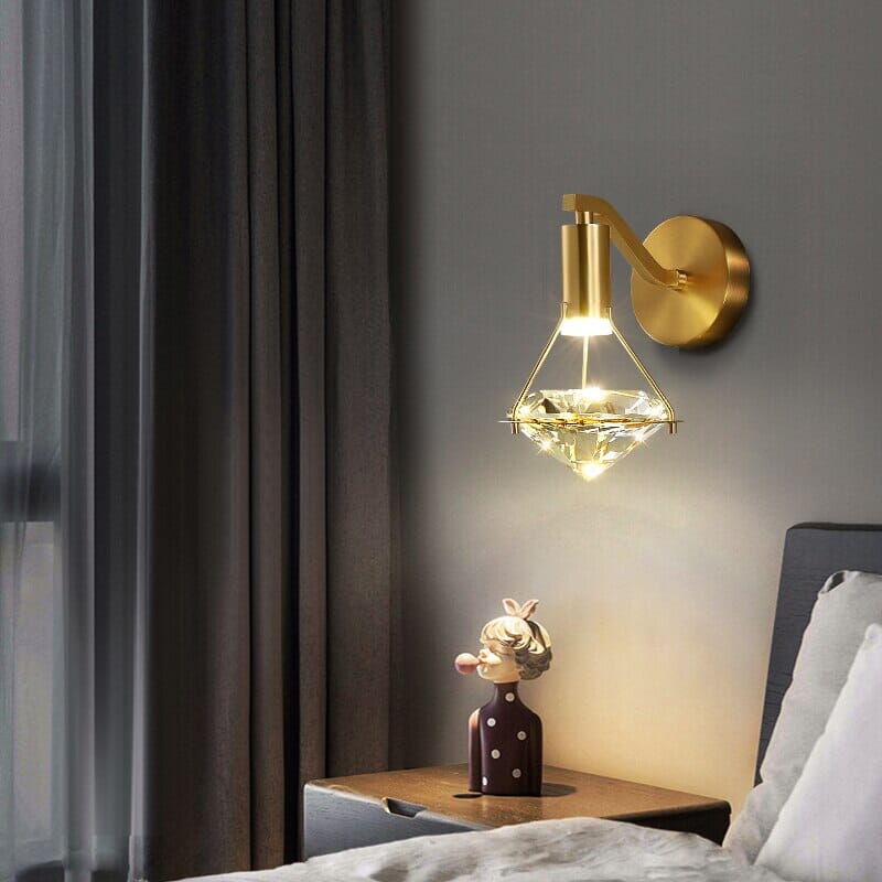 Crystal lighting fixture with sparkle