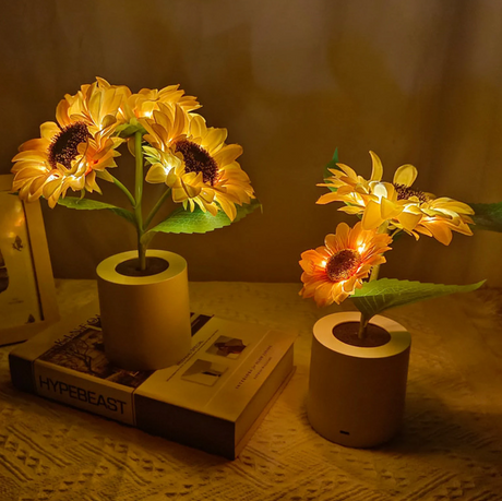 Sunflower lamp for any room with cordless light
