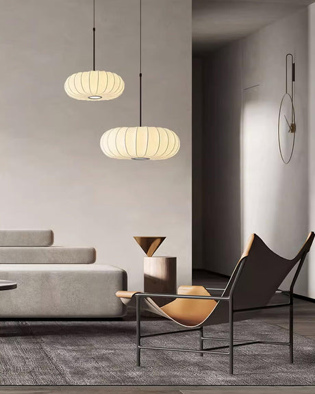 Pendant light for dining table accent lighting