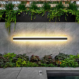 Led outdoor wall lamp for terraces and gardens