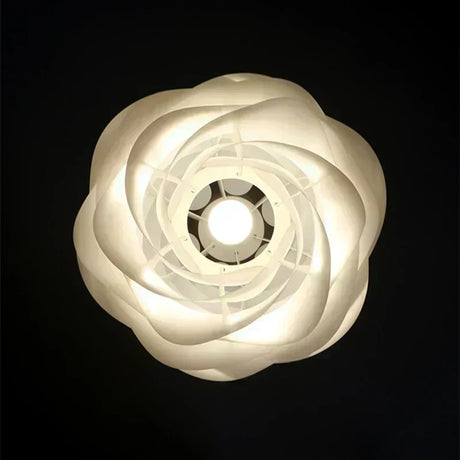 GlasBloem floral motif ceiling light close-up detail