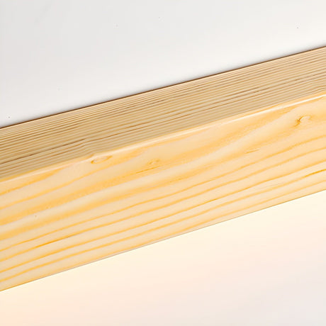 Close view of the pine grain along the top face of the bar