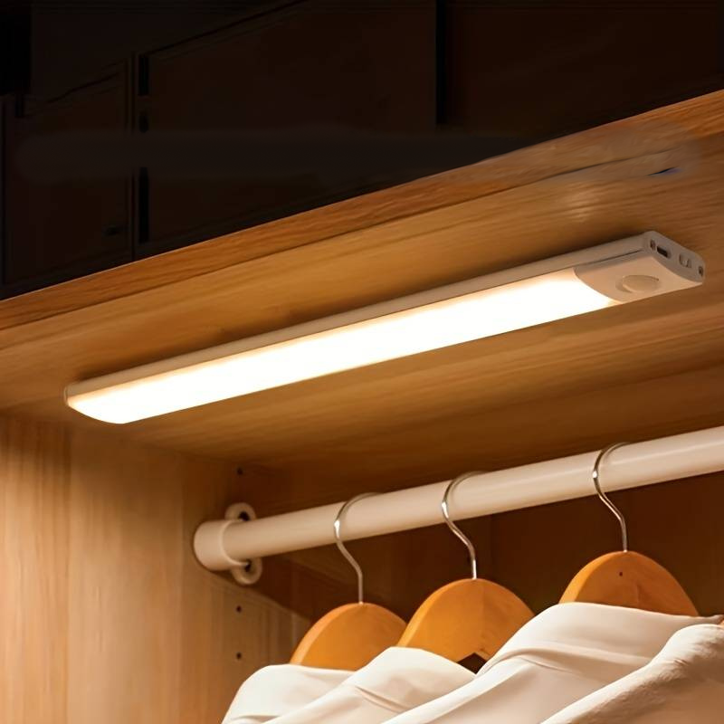 Metal Pendant Light Warm Ambient Glow – Design