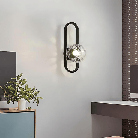Soft diffused wall lighting fixture