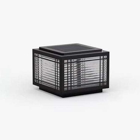 The cap seen level, the grid over the glass and the galvanized body
