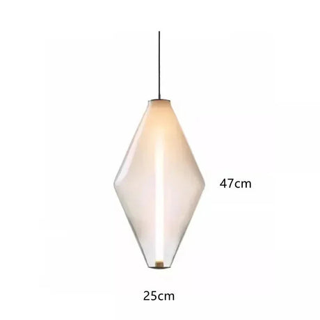 The white diamond drawn with its 47 cm height marked