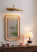 Wall sconce in brass