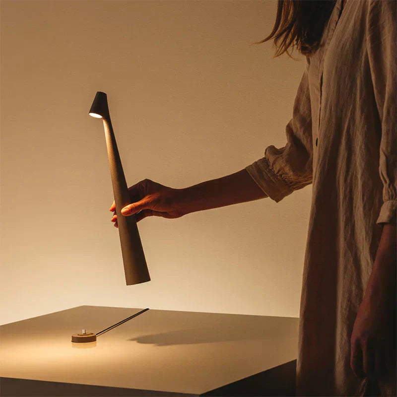 Cordless table lamp for wireless lighting